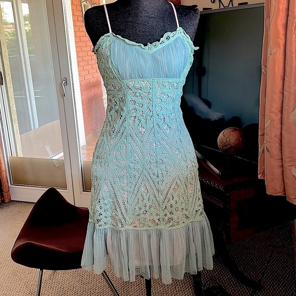 Betsey Johnson 4 lace bohemian cocktail sea foam aqua - Picture 1 of 7